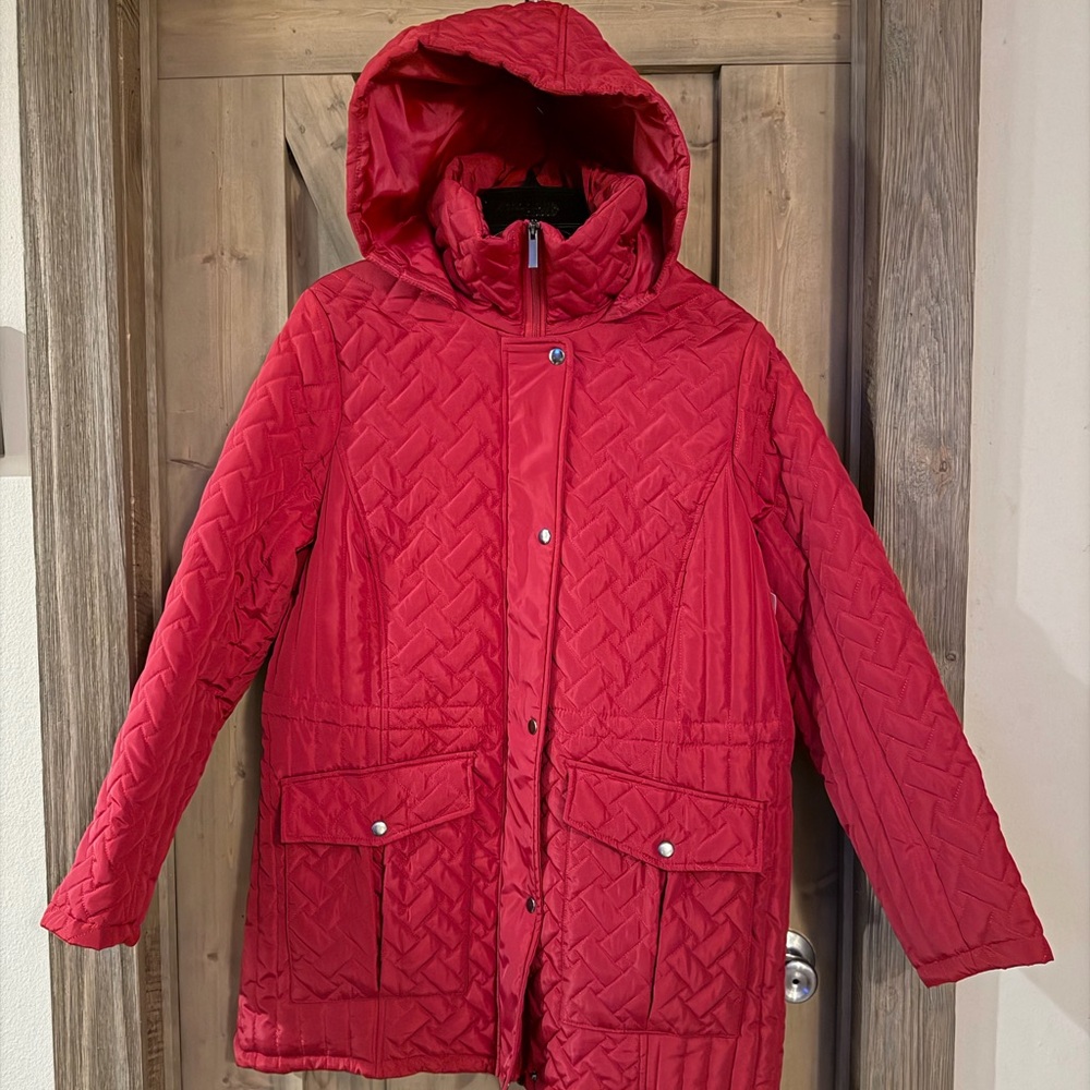 Big Chill Women's L Red Basket
Weave Quilt Design Hooded
Lightweight Jacket
